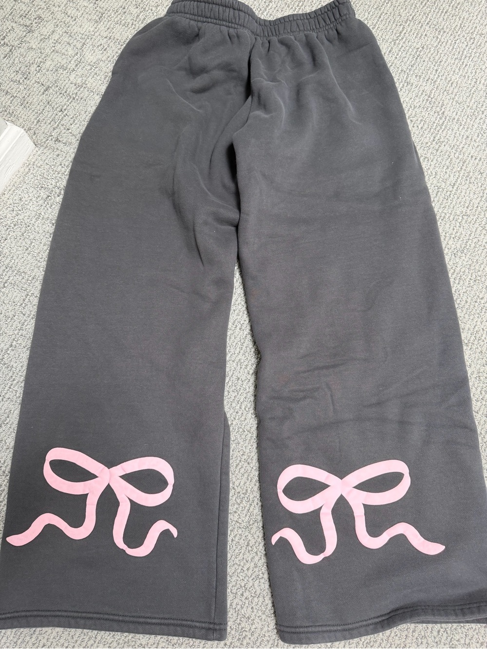 Edikted Small grey sweat Pants with Pink Bow Detail
